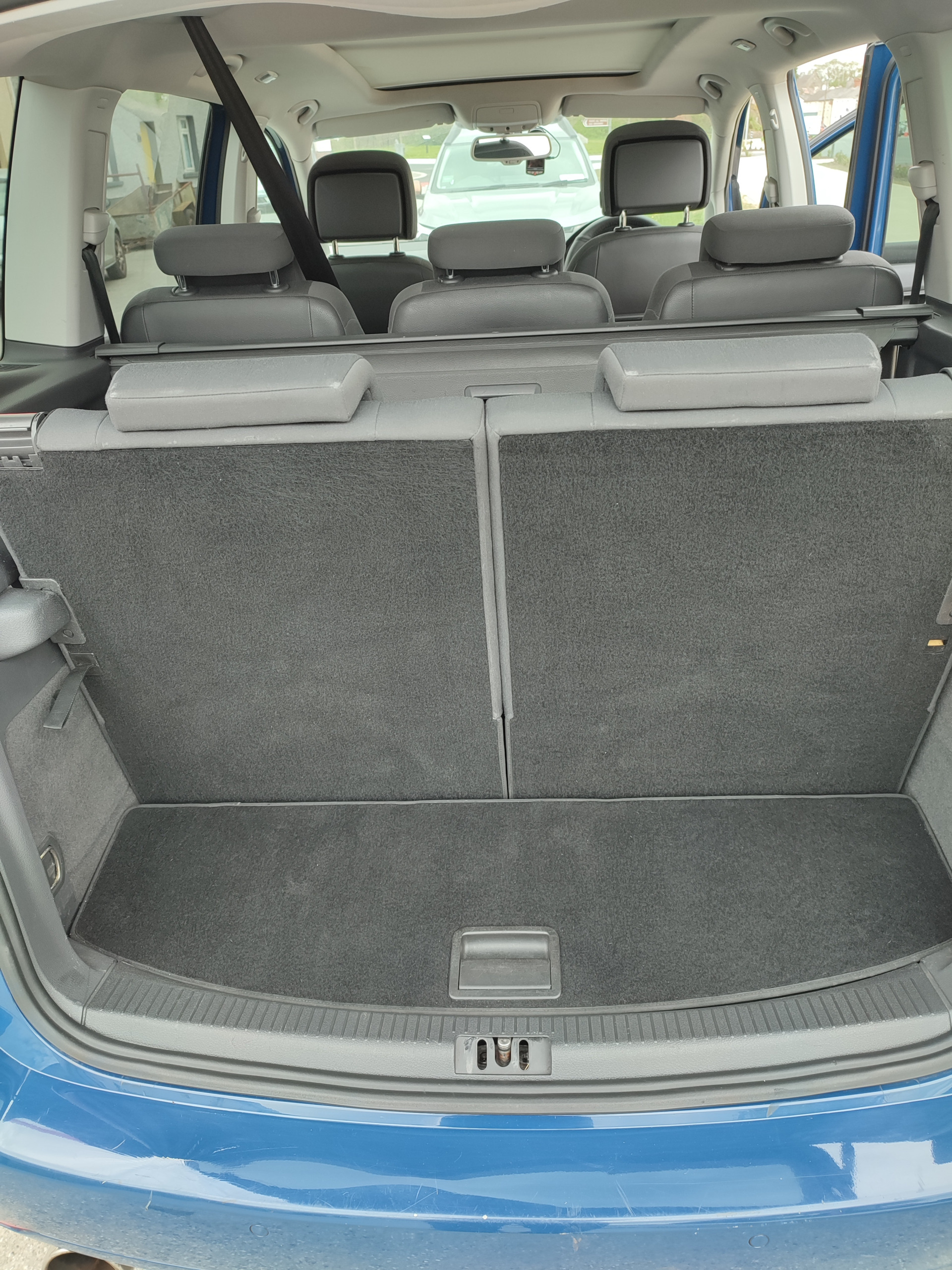 Used Volkswagen Touran 2012 in Offaly